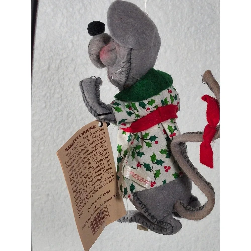 1982 Rennoc Santakins Marianna Mouse Poseable Felt Christmas Ornament Tag